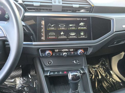 Certified 2023 Audi Q3 2.0T Premium Plus w/ Premium Plus Package AWD/4WD image 26