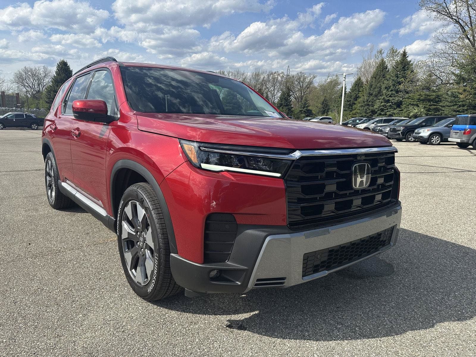 New 2026 Honda Pilot Touring image 4