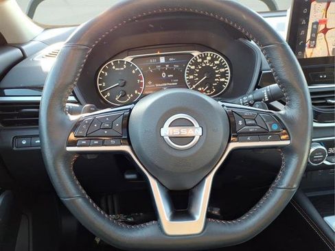 Used 2024 Nissan Altima 2.5 SR image 25