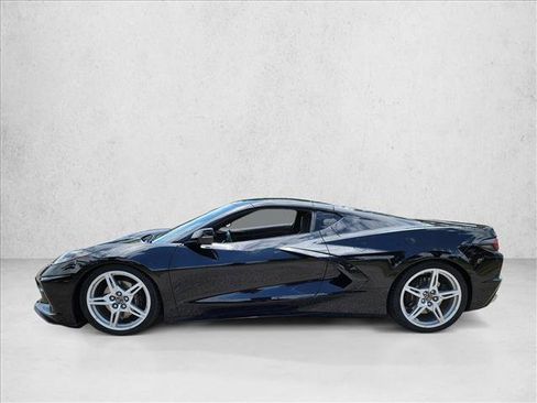 Used 2022 Chevrolet Corvette Stingray Coupe w/ Engine Appearance Package RWD image 8
