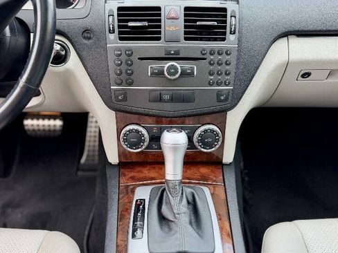 Used 2011 Mercedes-Benz C 300 4MATIC Sedan image 17