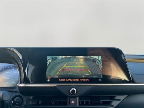 Used 2023 Toyota Crown XLE image 16