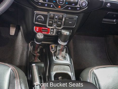 Used 2023 Jeep Wrangler Rubicon image 13