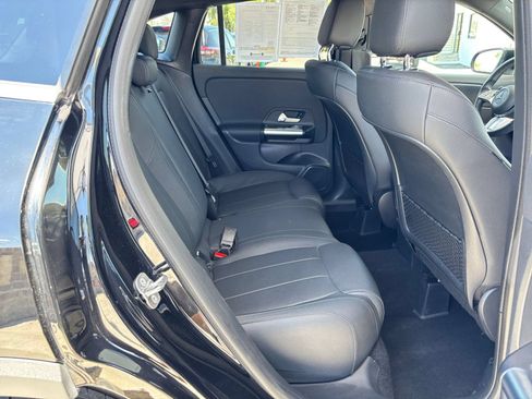 Used 2025 Mercedes-Benz GLA 250 image 40