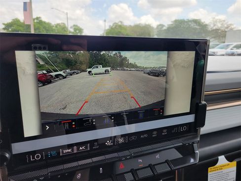 New 2025 GMC Hummer EV 2X image 25