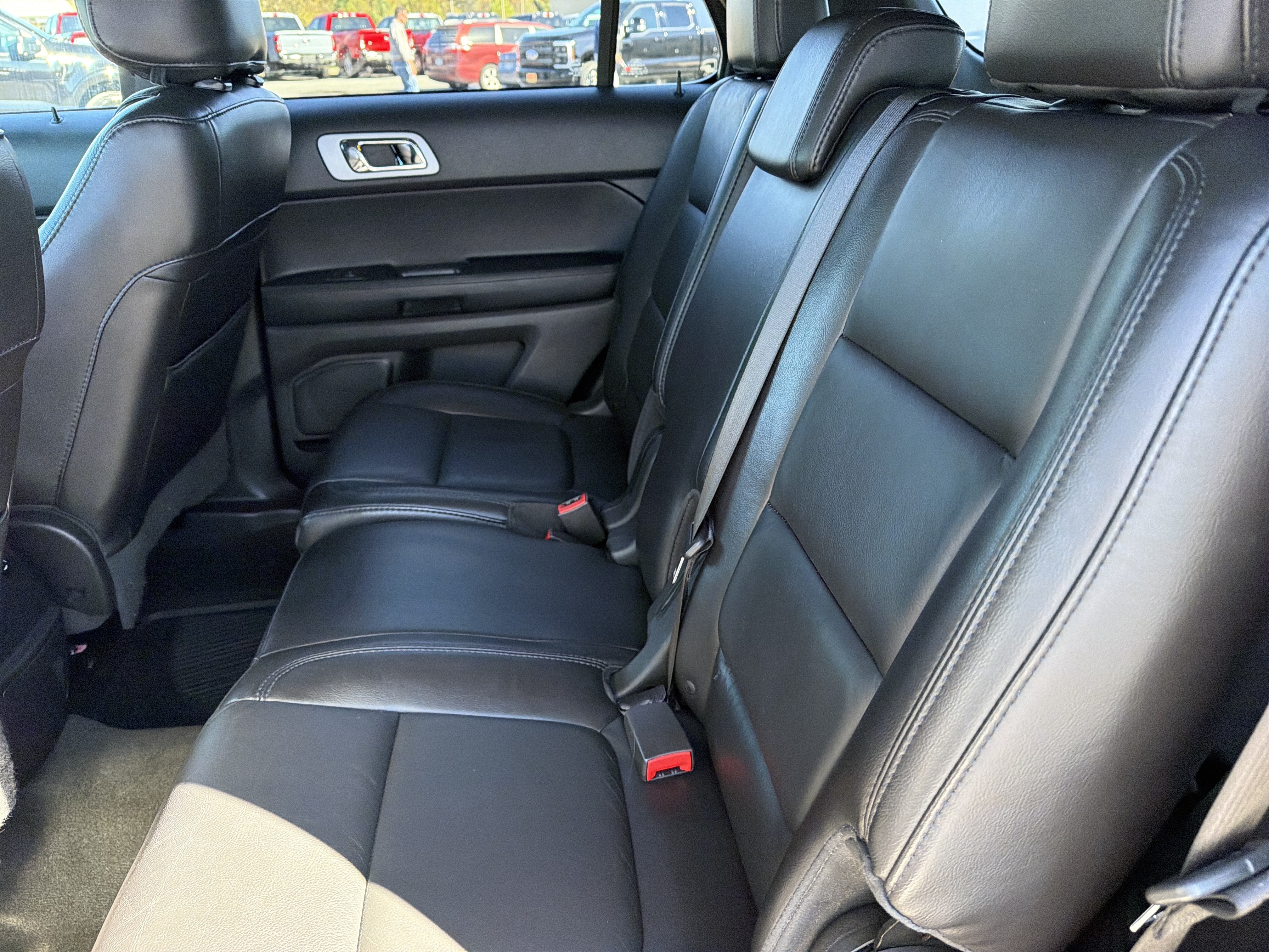 Used 2014 Ford Explorer XLT AWD/4WD image 13