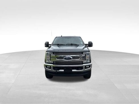 Used 2019 Ford F250 Lariat AWD/4WD image 2