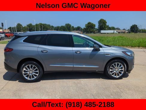 Used 2021 Buick Enclave Premium w/ Sun and Sites Package FWD image 8