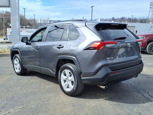 Used 2021 Toyota RAV4 XLE image 3