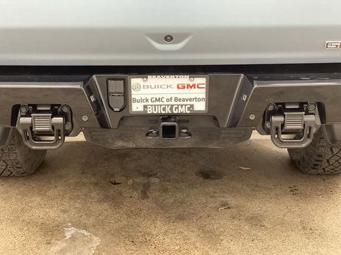 Used 2024 GMC Hummer EV 3X w/ Omega Edition image 28