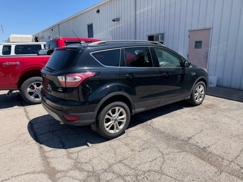 Used 2018 Ford Escape SE w/ SE SYNC Package FWD image 4