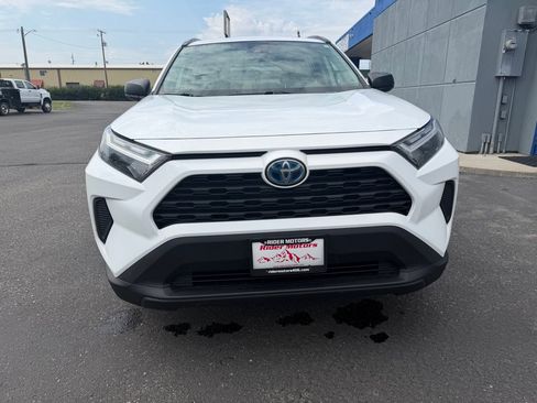 Used 2024 Toyota RAV4 LE AWD/4WD image 6