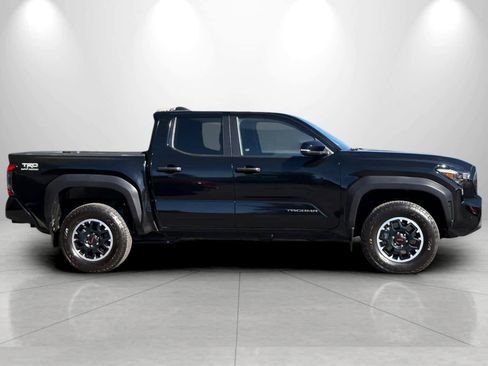 Used 2024 Toyota Tacoma TRD Off-Road w/ TRD Off Road Upgrade Package AWD/4WD image 8