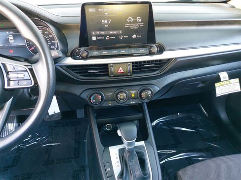 Certified 2023 Kia Forte LXS w/ LXS Technology Package image 22