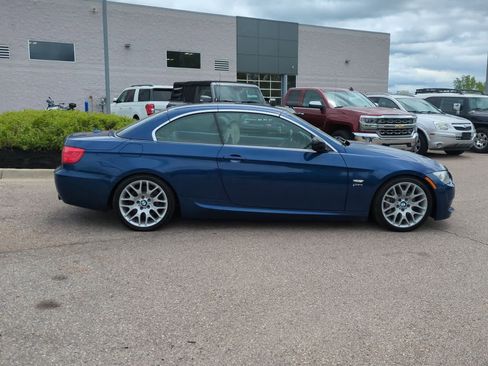 Used 2013 BMW 335is Convertible RWD image 9