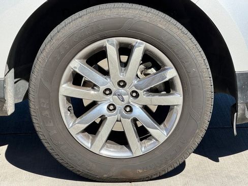 Used 2013 Ford Edge SEL image 11