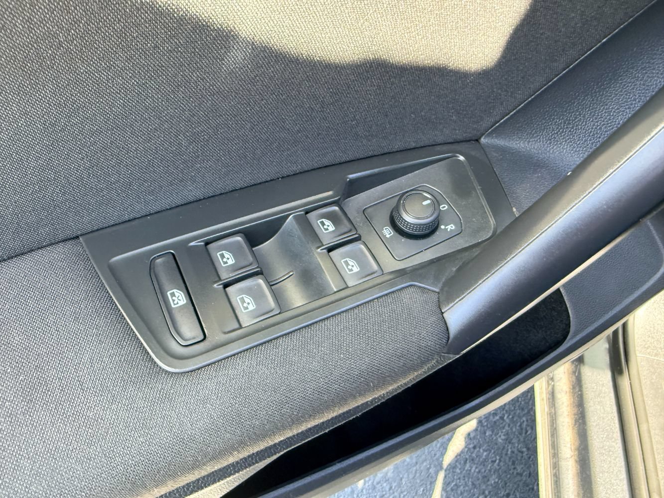 Used 2021 Volkswagen Tiguan S AWD/4WD image 21