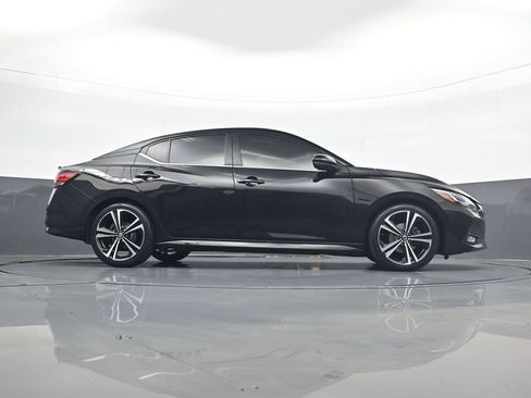 Used 2023 Nissan Sentra SR w/ SR Premium Package FWD image 25