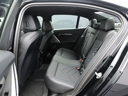 Used 2024 BMW i5 eDrive40i w/ M Sport Package image 15