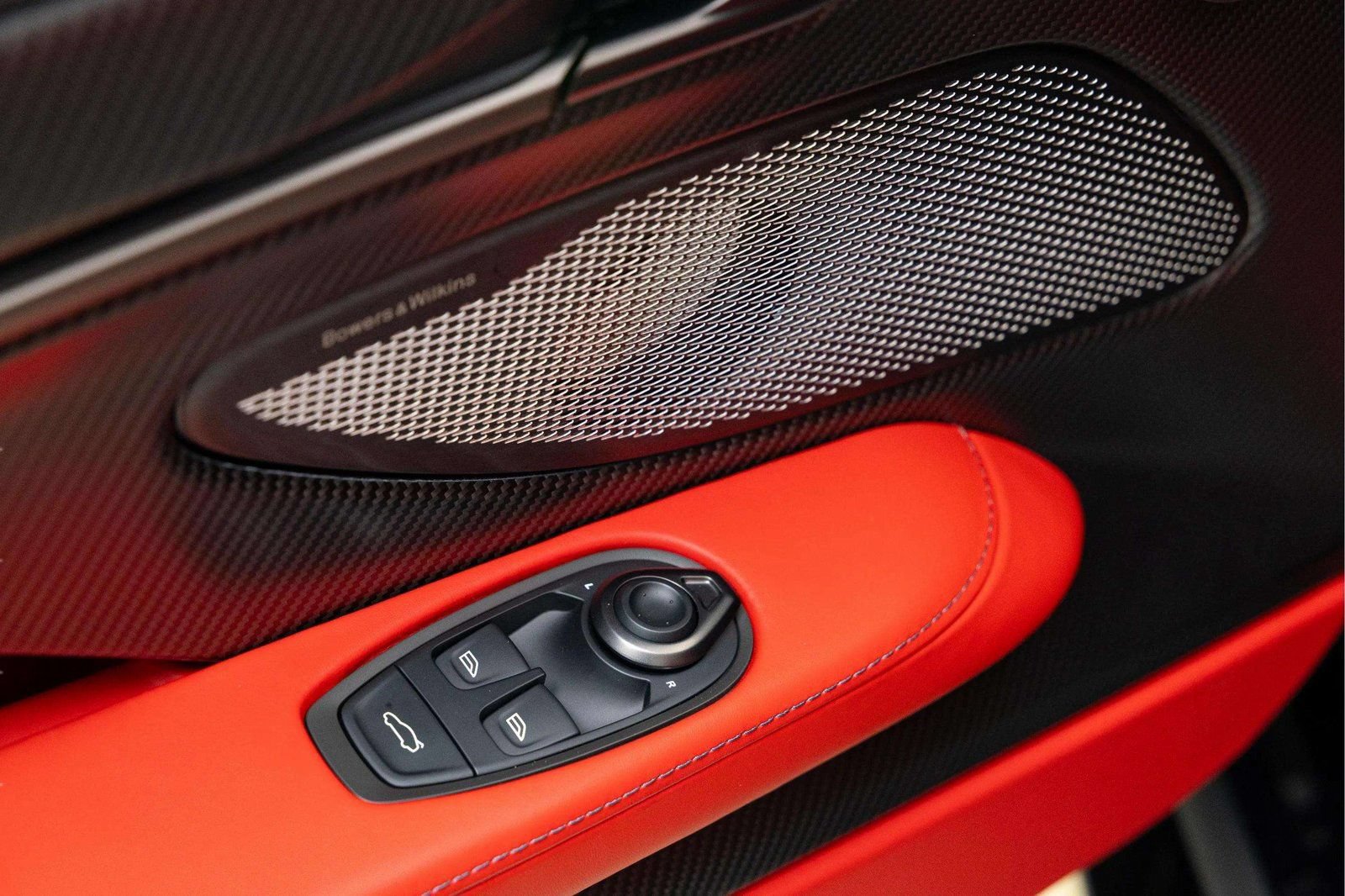 New 2026 Aston Martin Vanquish Convertible RWD image 25
