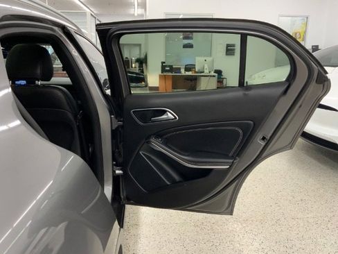 Used 2018 Mercedes-Benz GLA 250 GLA 250 4MATIC SUV image 30