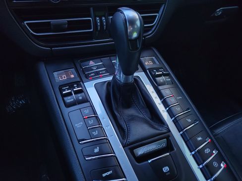 Used 2021 Porsche Macan GTS image 26