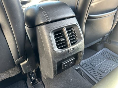 Used 2019 Jeep Cherokee Latitude Plus image 26