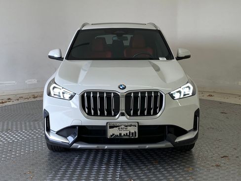 Used 2025 BMW X1 xDrive28i w/ Premium Package image 5