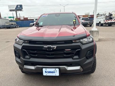 Used 2023 Chevrolet Colorado Trail Boss w/ Technology Package AWD/4WD image 3