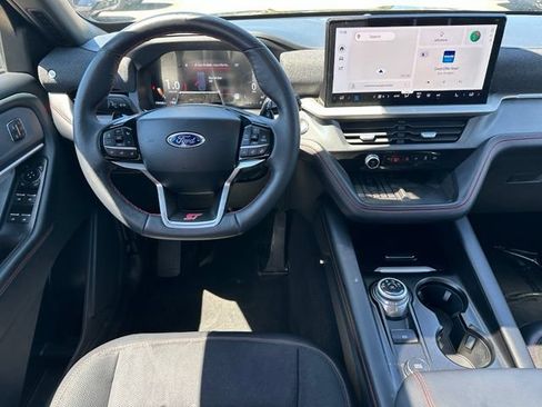 Used 2025 Ford Explorer ST AWD/4WD image 16