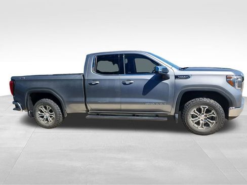 Used 2022 GMC Sierra 1500 SLE w/ X31 Off-Road Package AWD/4WD image 6