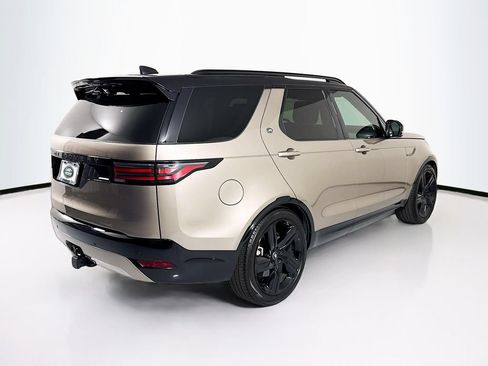 Used 2025 Land Rover Discovery Dynamic SE AWD/4WD image 5