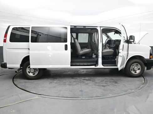 Used 2024 Chevrolet Express 3500 LS RWD image 54