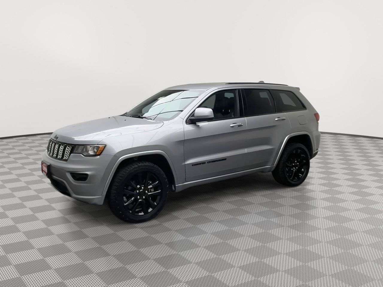 Used 2021 Jeep Grand Cherokee Laredo X AWD/4WD image 34