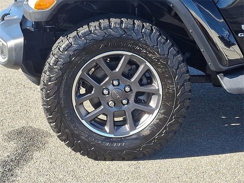 Used 2020 Jeep Gladiator Overland w/ Dual Top Group image 8