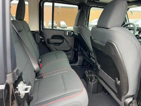 New 2025 Jeep Wrangler Unlimited Rubicon AWD/4WD image 28