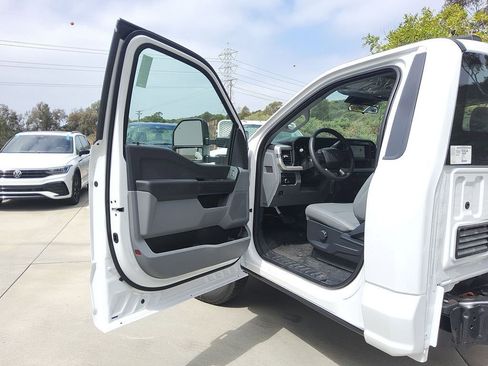 New 2026 Ford F350 XL w/ XL Chrome Package RWD image 4