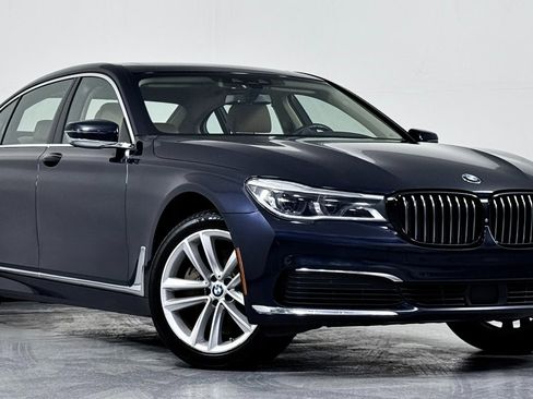 Used 2019 BMW 750i xDrive 750i xDrive w/ Executive Package image 2