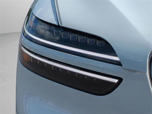 Used 2026 Genesis GV70 2.5T Advanced image 10