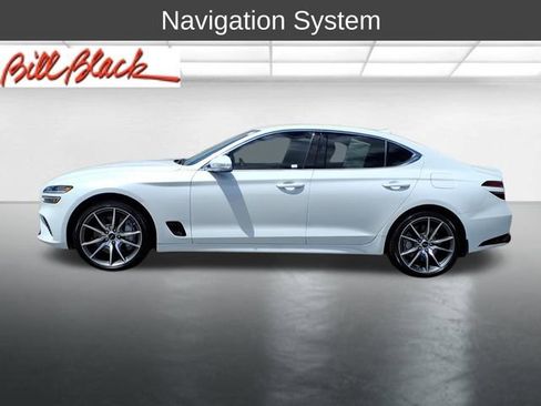 Used 2025 Genesis G70 2.5T RWD image 2