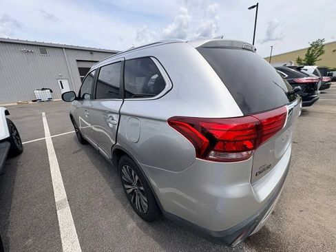 Used 2019 Mitsubishi Outlander SEL AWD/4WD image 4