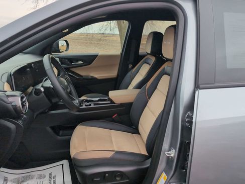 Used 2025 Chevrolet Equinox ACTIV w/ Safety and Technology Package image 19