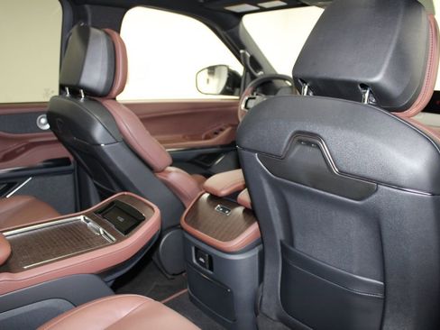 New 2025 Lincoln Navigator Reserve image 37