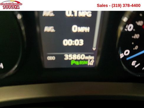 Used 2018 Toyota RAV4 Limited image 17