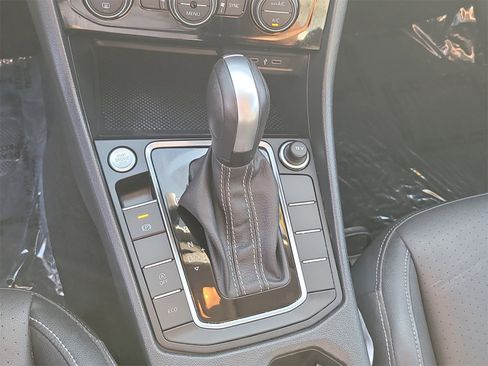 Used 2021 Volkswagen Jetta SE image 26