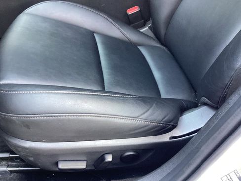 Used 2025 MAZDA MAZDA3 s FWD image 11