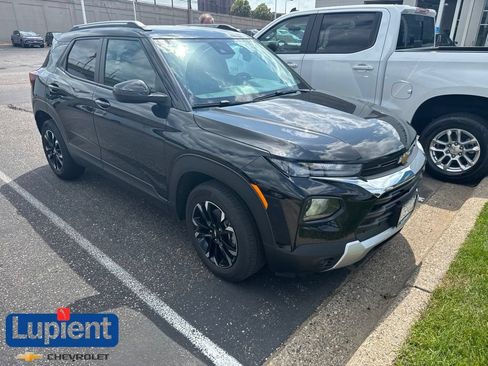 Used 2023 Chevrolet TrailBlazer LT w/ Convenience Package FWD image 1
