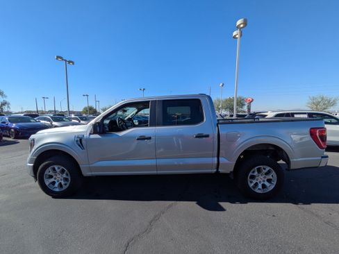 Used 2023 Ford F150 XLT image 2
