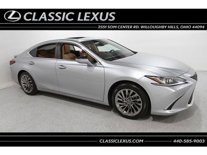 Certified 2024 Lexus ES 300h w/ Luxury Package
