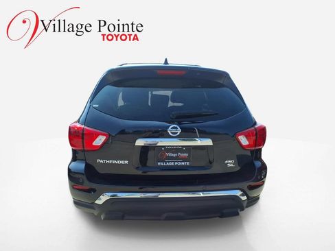 Used 2019 Nissan Pathfinder SL AWD/4WD image 3